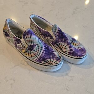 Vans Slip-On Tie-Dye Sneakers – Size 7.5